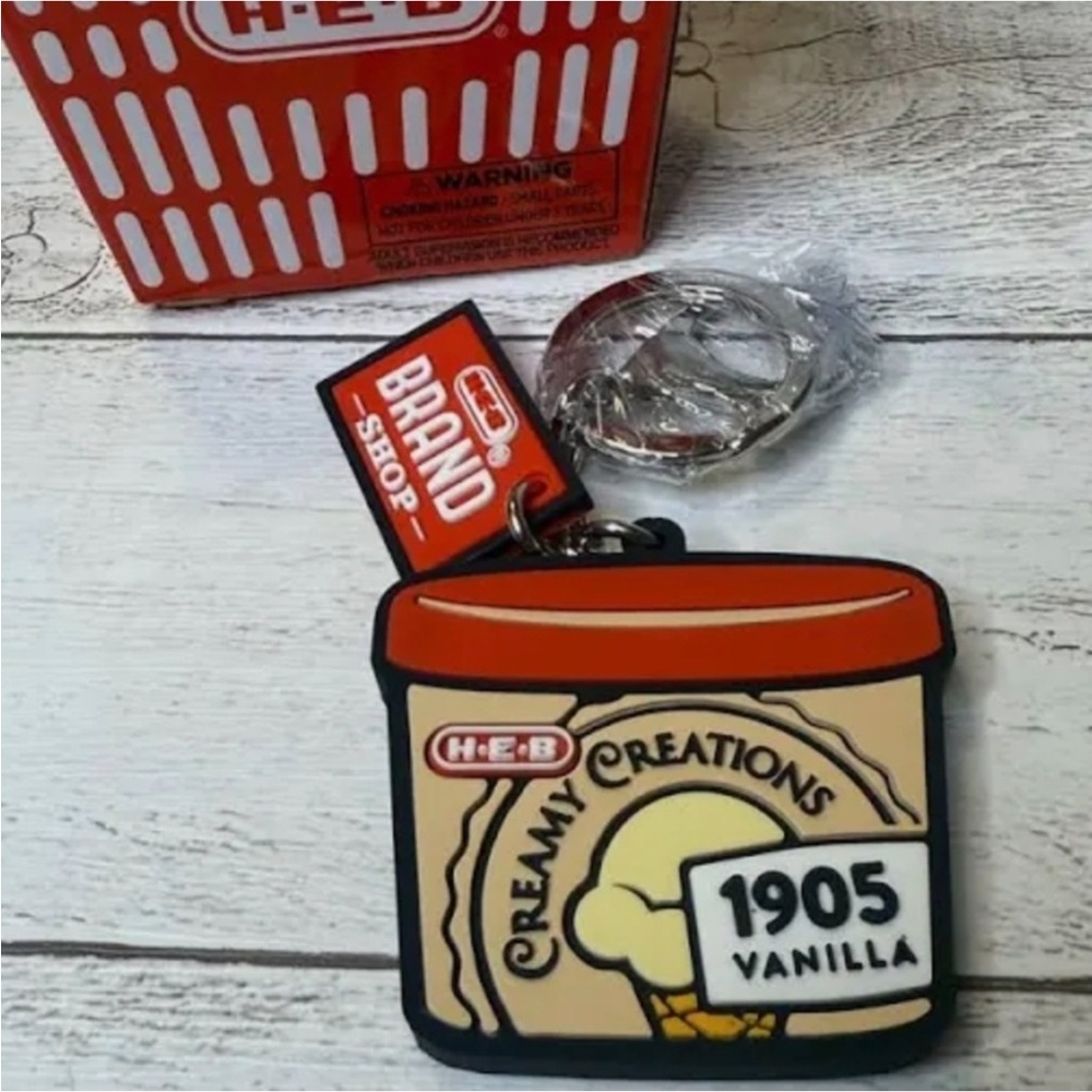 Brand new HEB Creamy Creations Vanilla Keychain